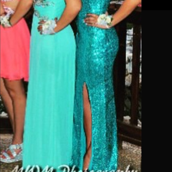 Prom dress - Picture 3 of 3